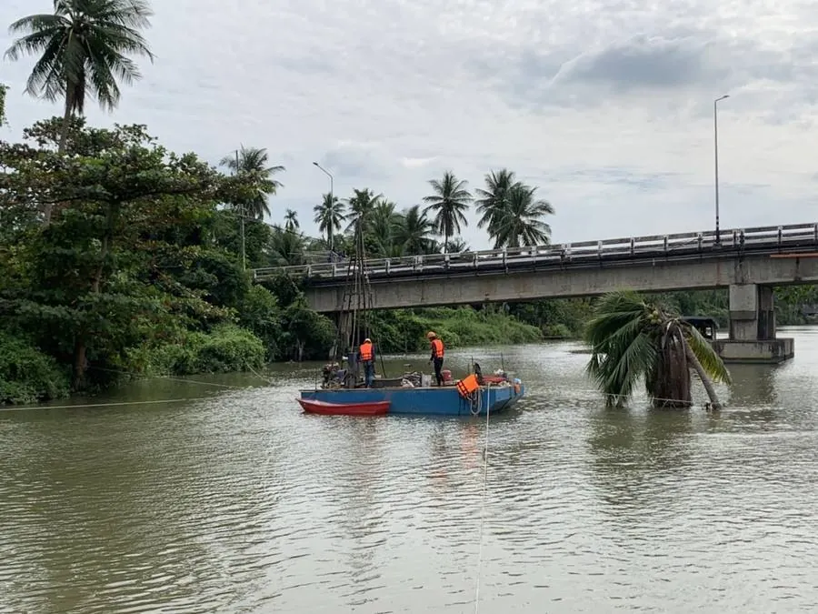 งานสำรวจและทดสอบทางวิศวกรรมบริเวณสะพานข้ามแม่น้ำ จังหวัดพระนครศรีอยุธยา
