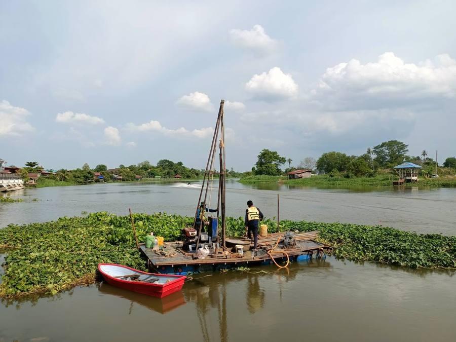 เจาะสำรวจดินในแม่น้ำ จ.นครปฐม Riverbed soil investigation Nakhon Pathom
